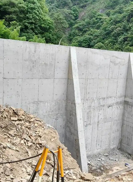 临沂河东区重力式挡土墙
